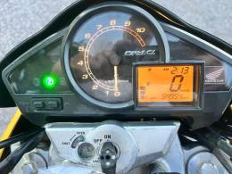 HONDA - CB 300R - 2010/2010 - Amarela - R$ 11.900,00