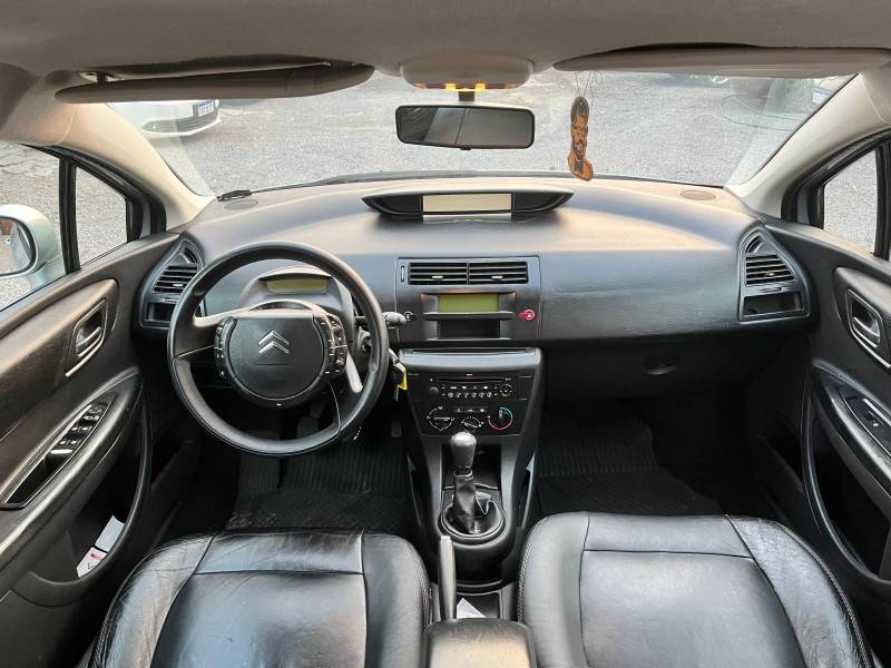 CITROËN - C4 - 2009/2010 - Prata - R$ 27.900,00
