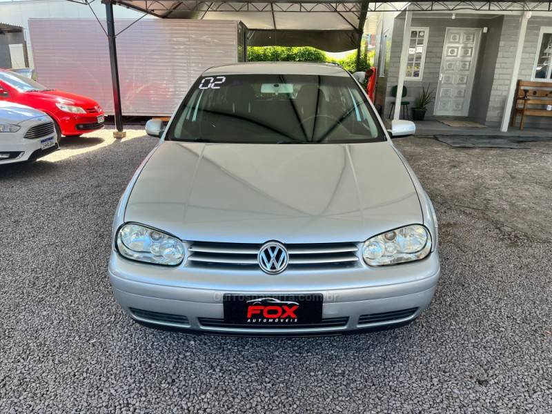 VOLKSWAGEN - GOLF - 2002/2002 - Prata - R$ 25.900,00
